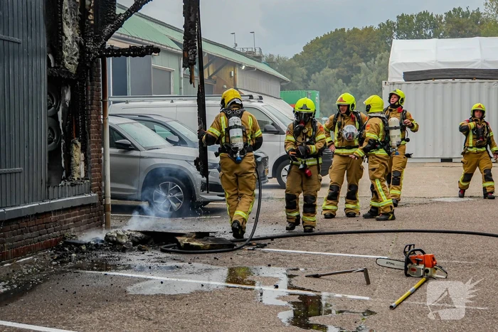 Veel schade bij brand in timmerwerkplaats