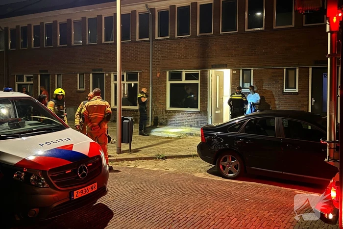 Brandweer ventileert woning na brand