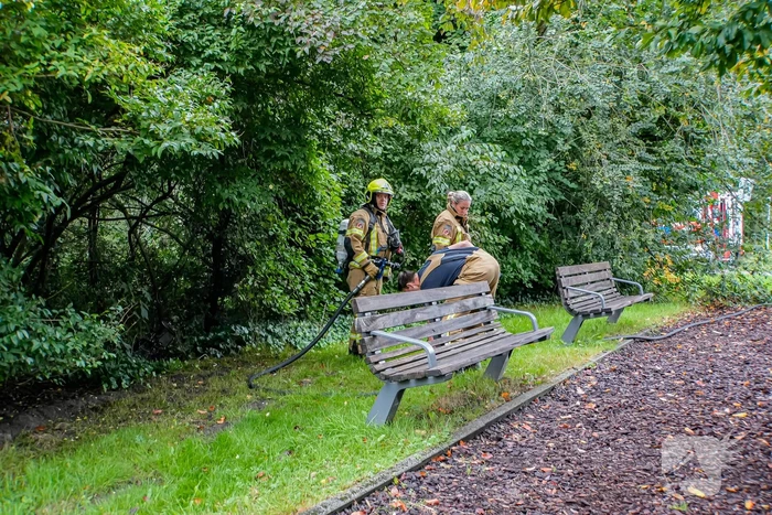 Scooter gedumpt en in brand gestoken bij speeltuinen