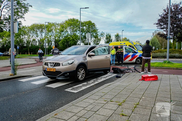 Overstekende fietser aangereden door automobilist