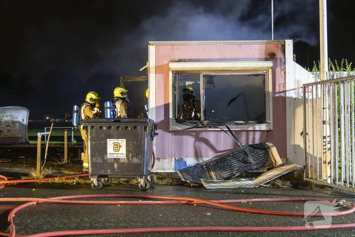 Flinke vlammen bij uitslaande brand