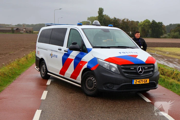 Bakwagen gekanteld weg afgesloten