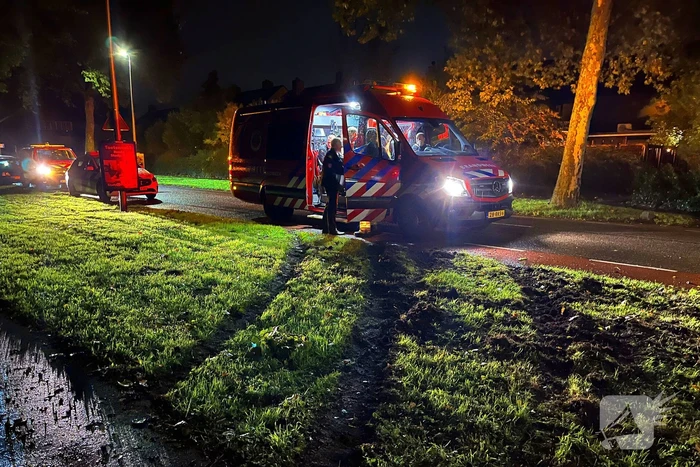 Zoekactie nadat auto in sloot belandt
