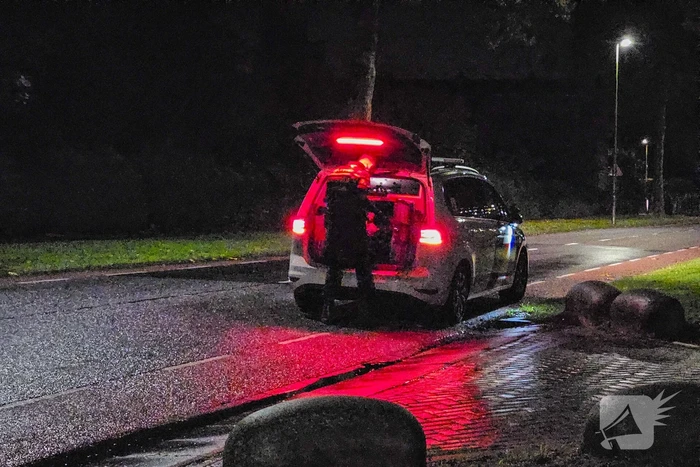 Zoekactie nadat auto in sloot belandt