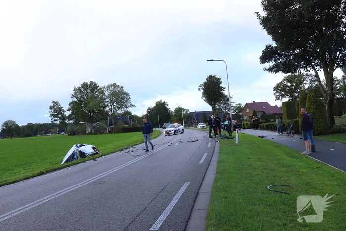 Ravage na botsing tussen drie auto's
