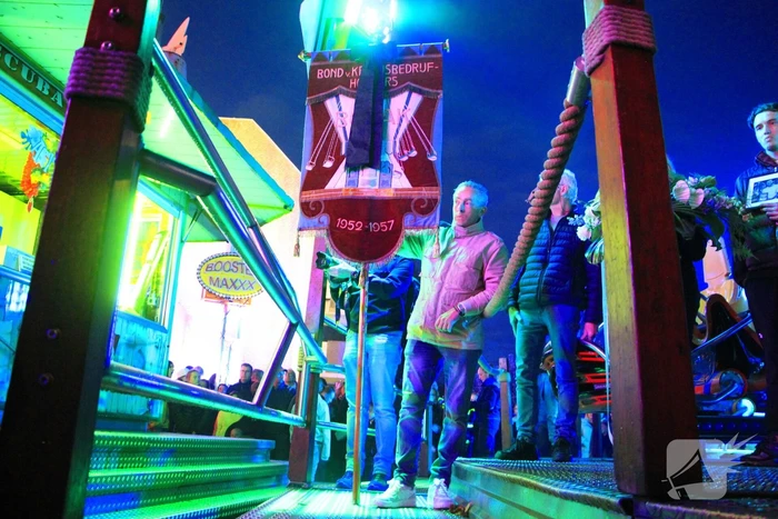 Twee minuten stilte op kermis wegens overlijden Hans van Tol