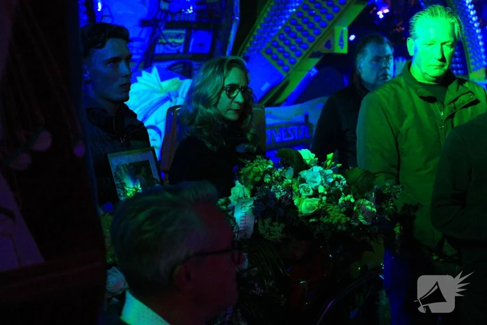 Twee minuten stilte op kermis wegens overlijden Hans van Tol