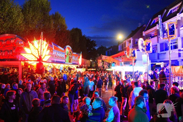 Twee minuten stilte op kermis wegens overlijden Hans van Tol