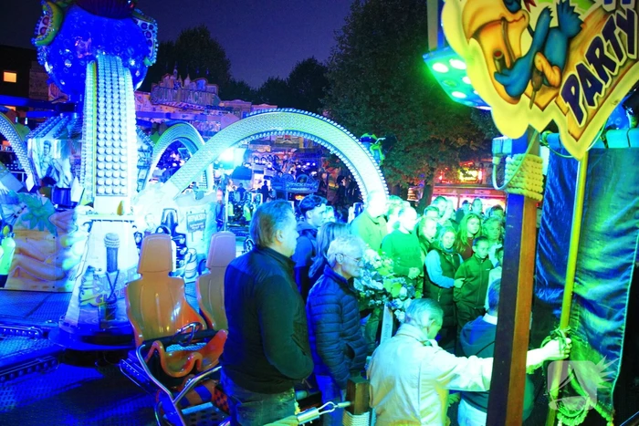 Twee minuten stilte op kermis wegens overlijden Hans van Tol