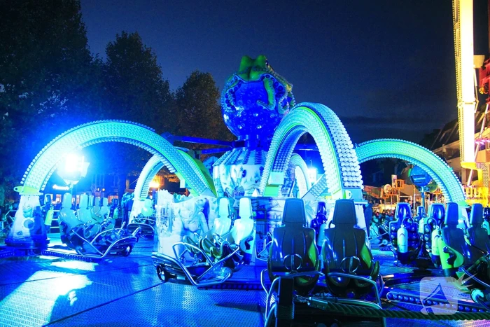 Twee minuten stilte op kermis wegens overlijden Hans van Tol
