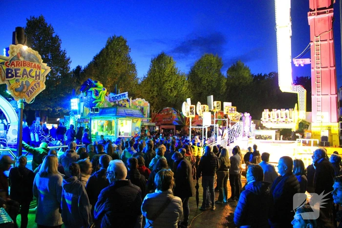 Twee minuten stilte op kermis wegens overlijden Hans van Tol