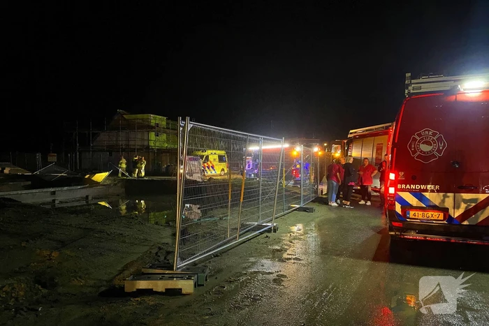 Oudere belandt in drijfzand op bouwplaats