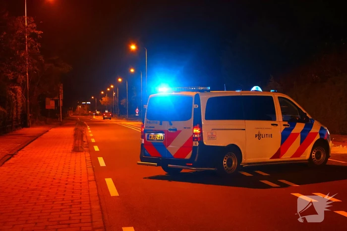Twee politieauto's beschadigd na achtervolging