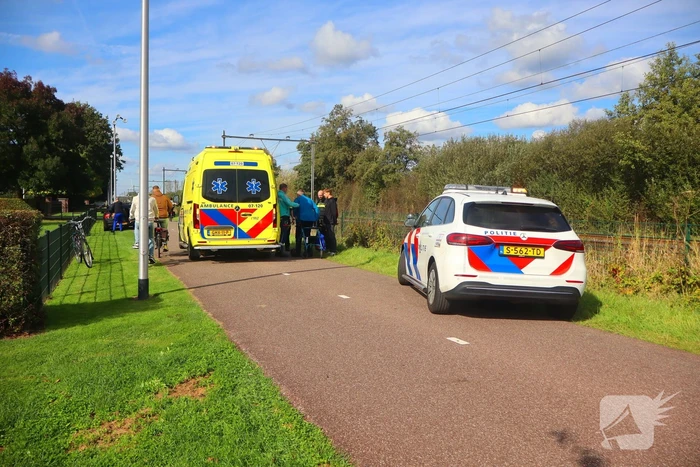 Man achter rollator aangereden door fietser