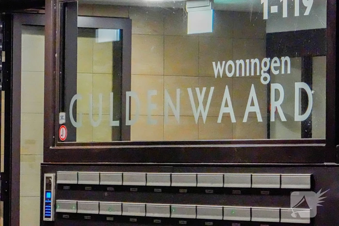 Vrouw gewond bij steekpartij, drie verdachten aangehouden