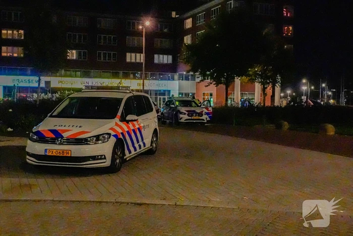 Vrouw gewond bij steekpartij, drie verdachten aangehouden