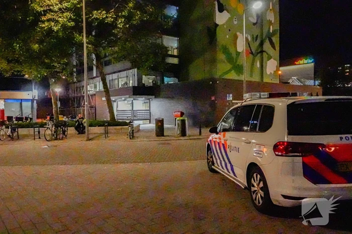 Vrouw gewond bij steekpartij, drie verdachten aangehouden