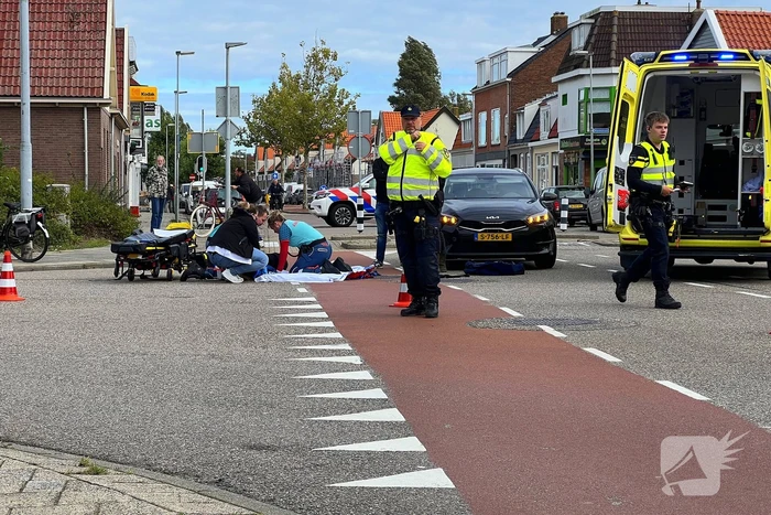 Fietser gewond bij aanrijding met bestelbus