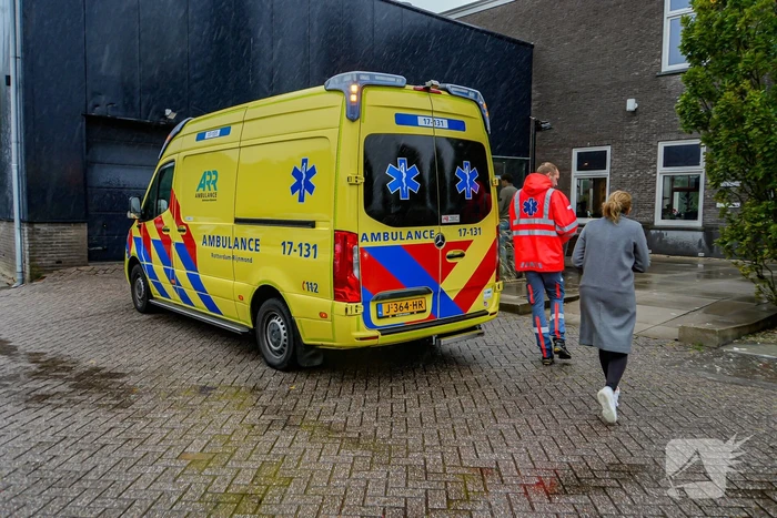 Scooterrijder gewond na ongeval met personenauto