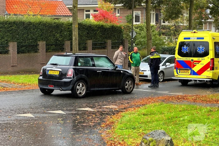 Fietser en automobilist met elkaar in botsing