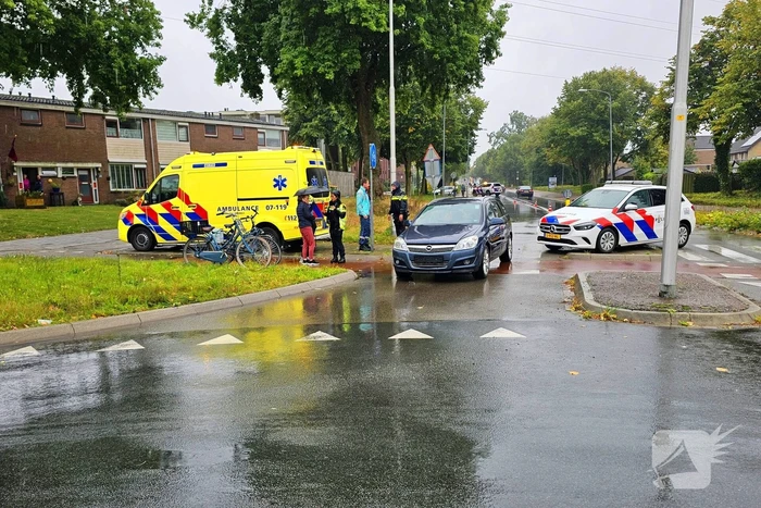 Opnieuw fietser geschept bij rotonde