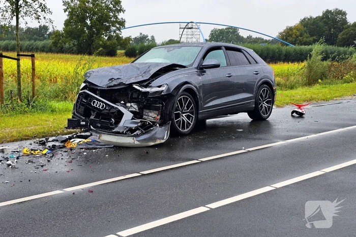 Auto's zwaar beschadigd na kop-staartbotsing