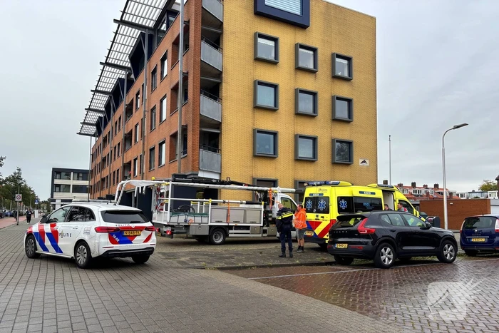 Speed pedelec klapt op zijkant van bestelbus