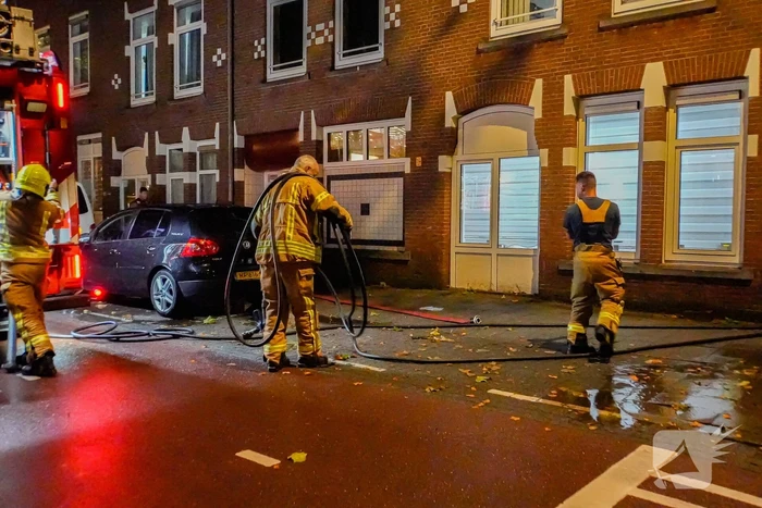 Afvalbrand zorgt voor rookoverlast in woning