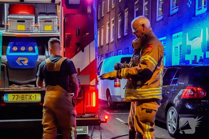 Afvalbrand zorgt voor rookoverlast in woning