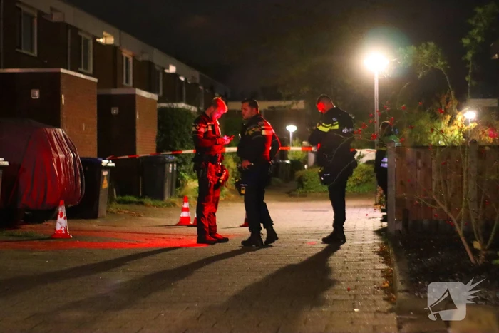 Politie doet onderzoek naar mogelijke explosie bij woning