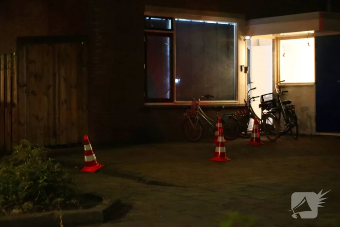 Politie doet onderzoek naar mogelijke explosie bij woning