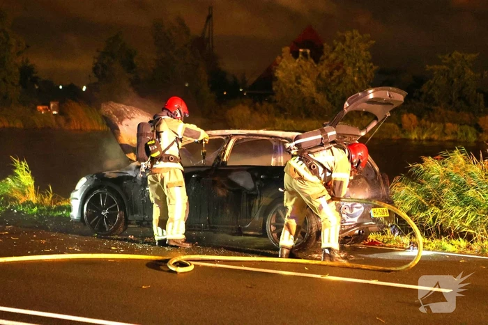 Verdachte geur eindigt in autobrand