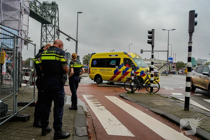 Fietser gewond bij aanrijding met bestelbus