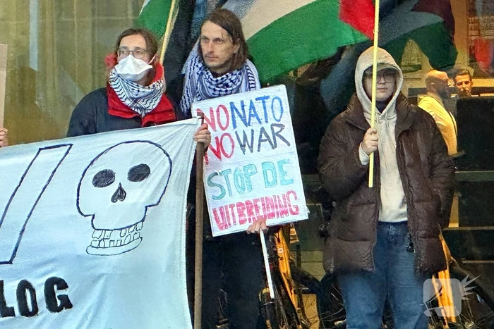 Demonstratie tegen uitbreiding vliegbasis