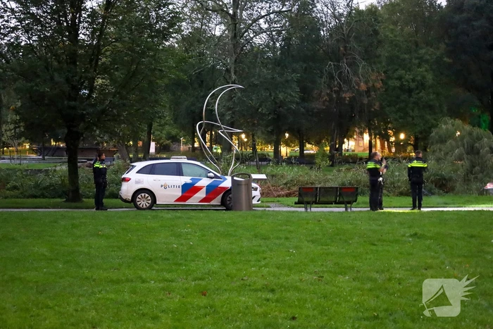 Politie treft kogelhuls aan in park