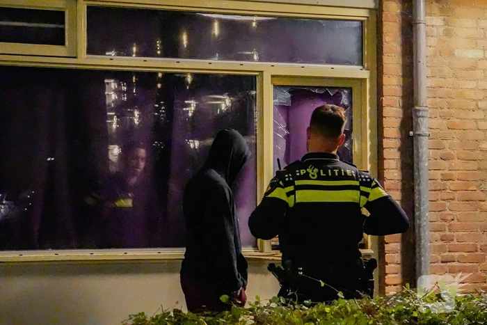Meerdere ruiten gesprongen bij explosie