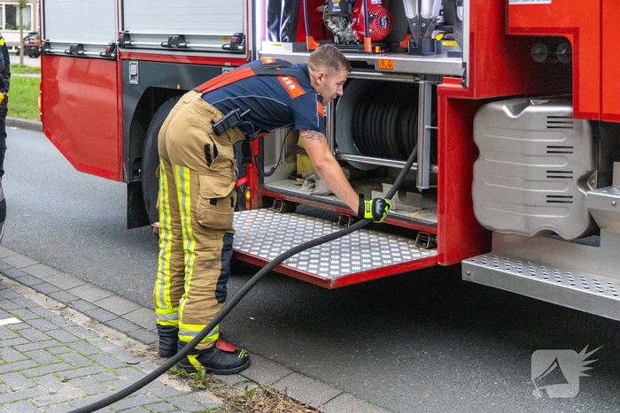 Brandweer blust brand in appartement