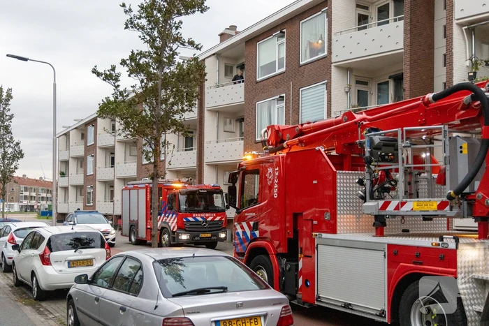 Brandweer blust brand in appartement
