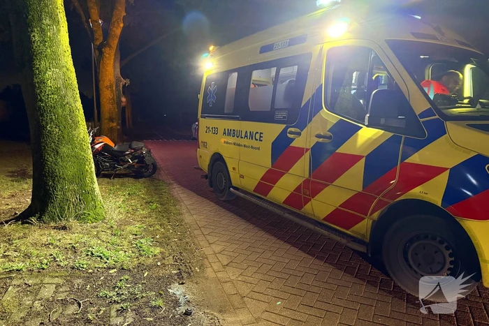 Motorrijder gewond bij botsing met auto