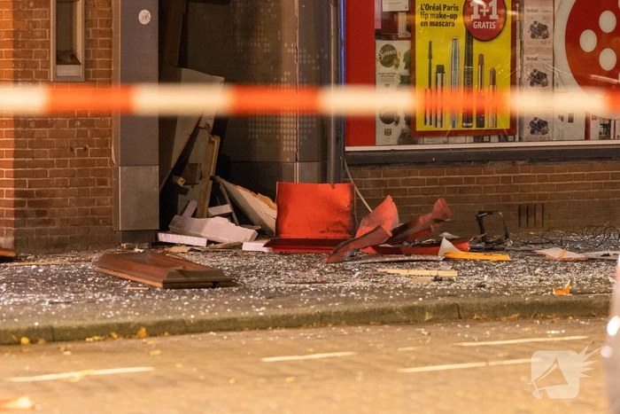 Ravage na plofkraak, daders voortvluchtig