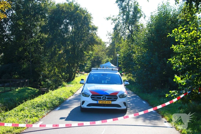 Politie doet onderzoek naar te water geraakt persoon