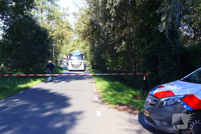 Politie doet onderzoek naar te water geraakt persoon