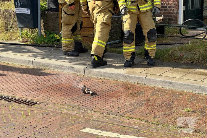 Brand in woonkamer snel onder controle