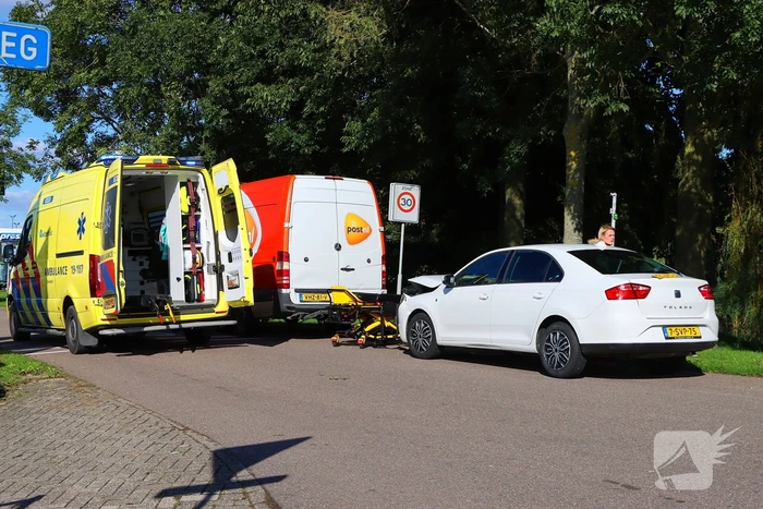 Drie voertuigen betrokken bij kettingbotsing
