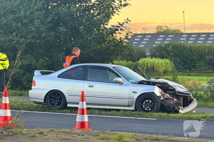 Twee voertuigen fiks beschadigd bij aanrijding