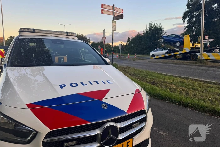 Twee voertuigen fiks beschadigd bij aanrijding