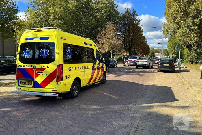 Fietser rijdt tegen openslaand portier