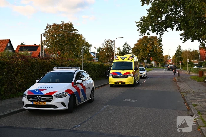 Fietsster gewon bij botsing met auto
