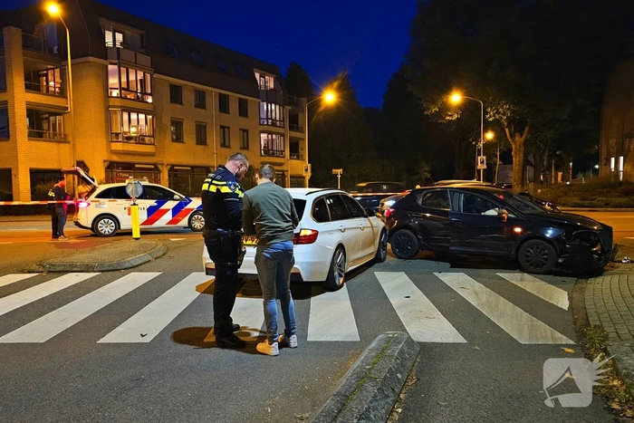Drie voertuigen betrokken bij ongeval op kruising