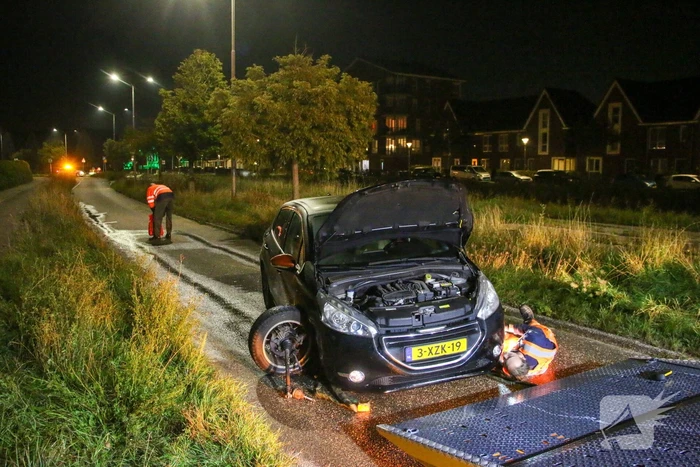 Inzittende gaan ervandoor na ongeval